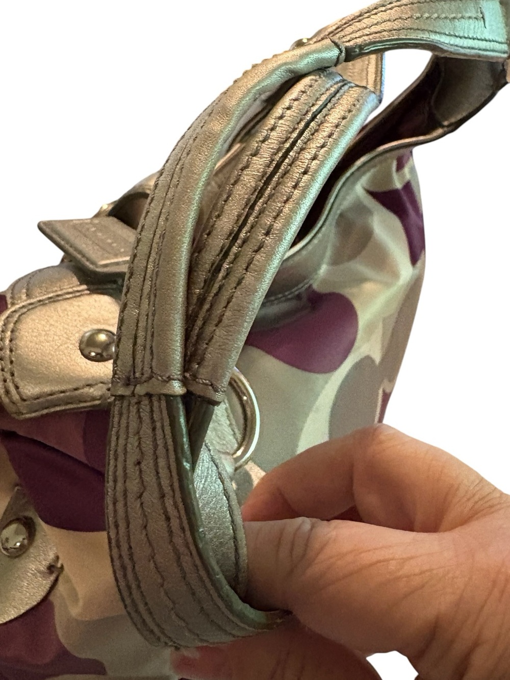 Coach Soho Scarf Print Hobo Bag (model F17406) 2011 - Picture 13 of 14
